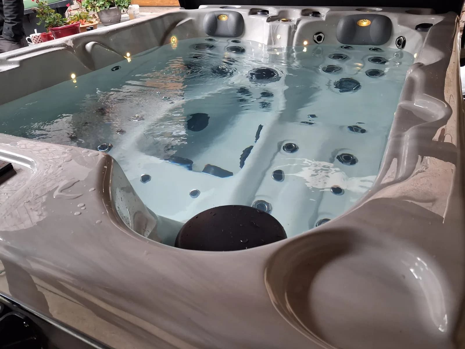 Spa Montana installé à Hoste, autre vue du chantier