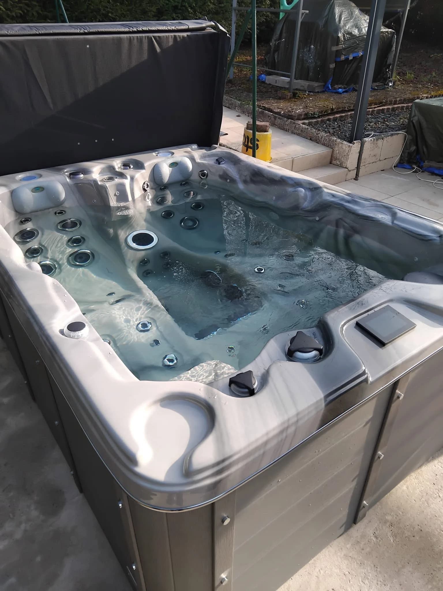 Spa Montana installé à Nomexy