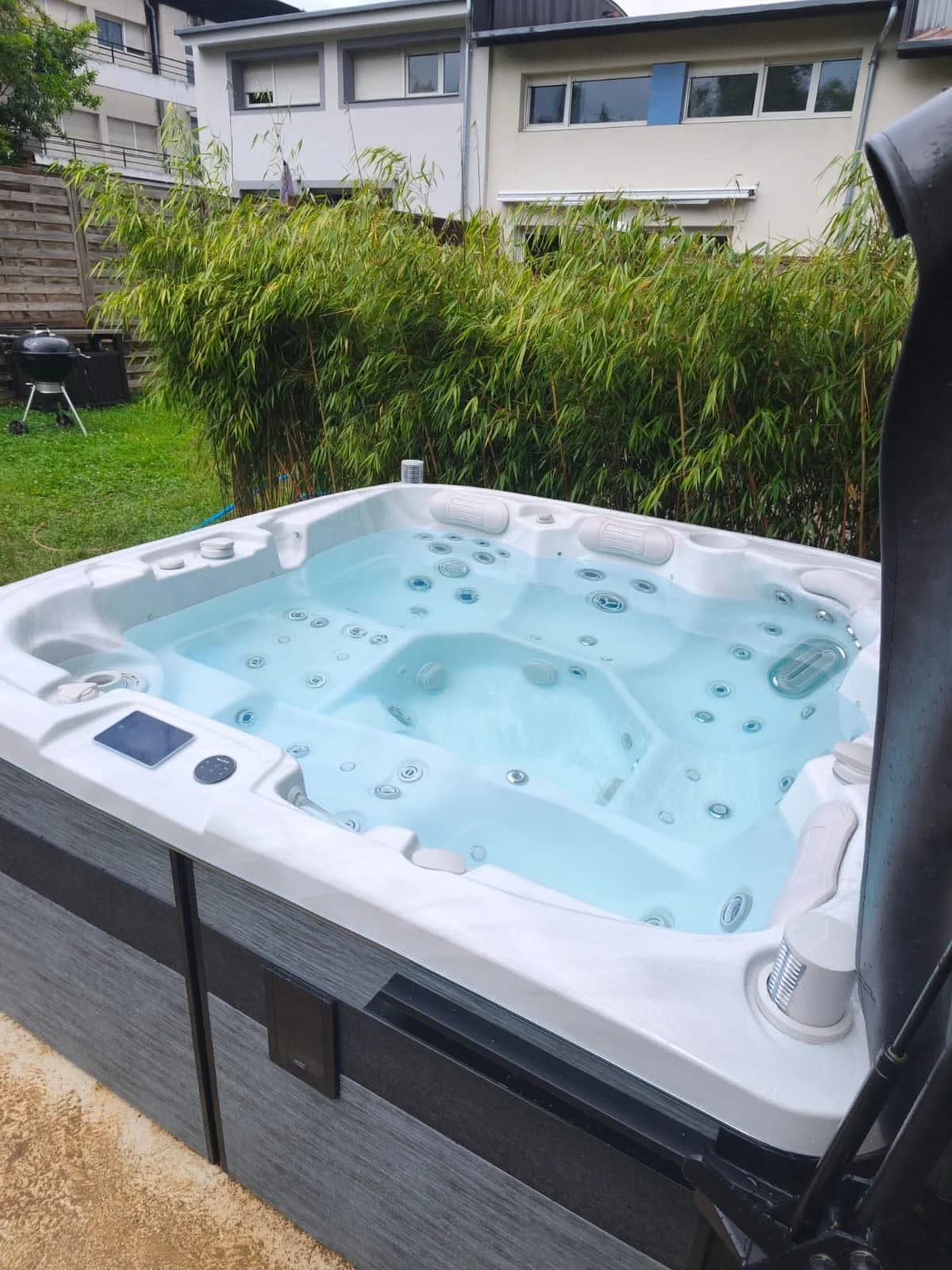 Spa Øppland installé à Maxéville, autre vue du chantier