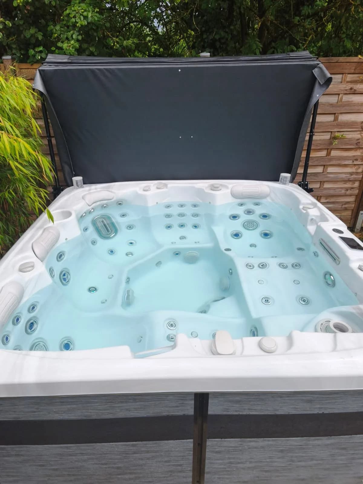 Spa Øppland installé à Maxéville, autre vue du chantier