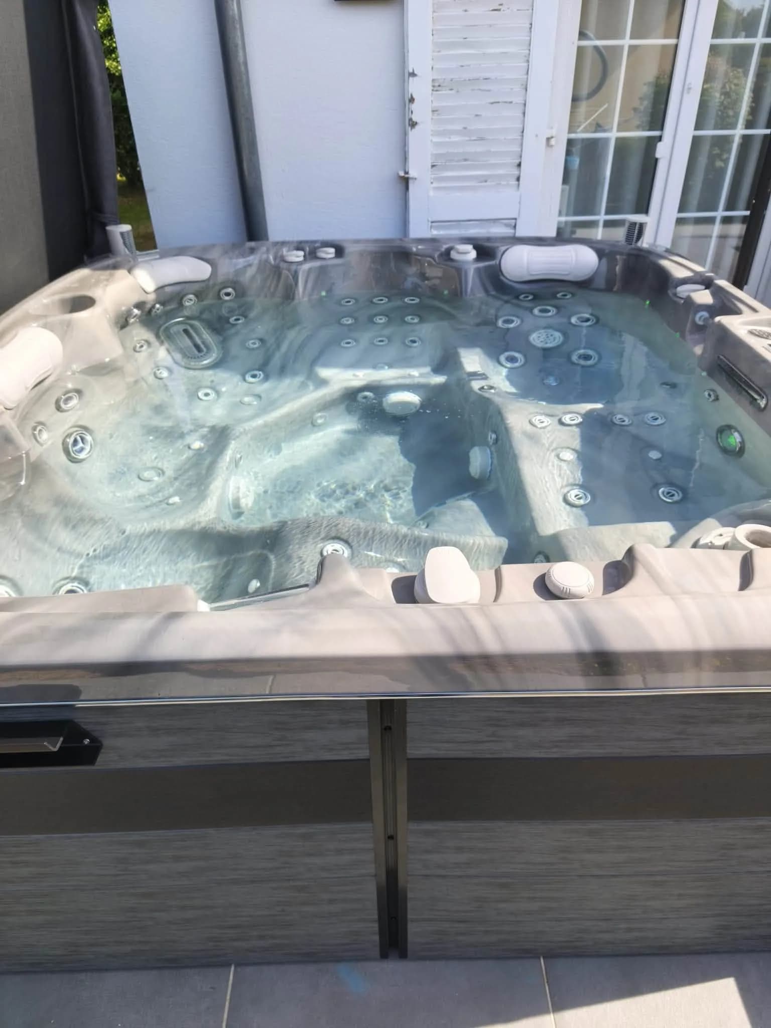 Spa Øppland installé à Wittenheim, autre vue du chantier