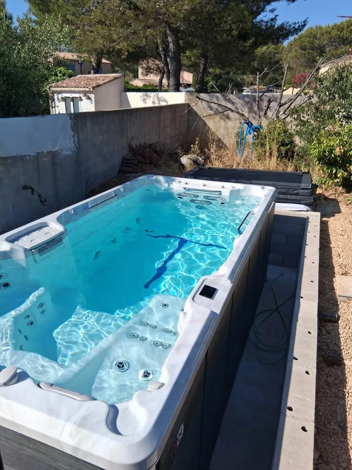 Spa Øxford installé à Carnoux-en-Provence, autre vue du chantier