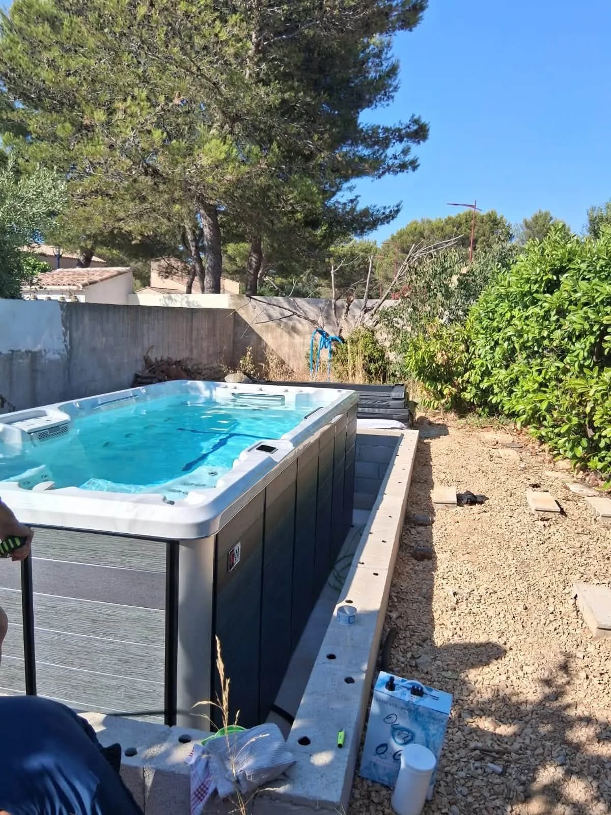 Spa Øxford installé à Carnoux-en-Provence, autre vue du chantier