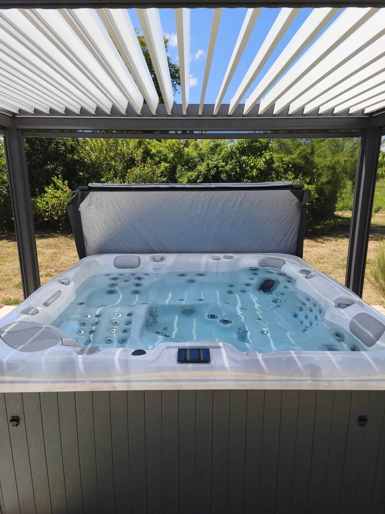 Spa Poséidon installé à Nitting, autre vue du chantier