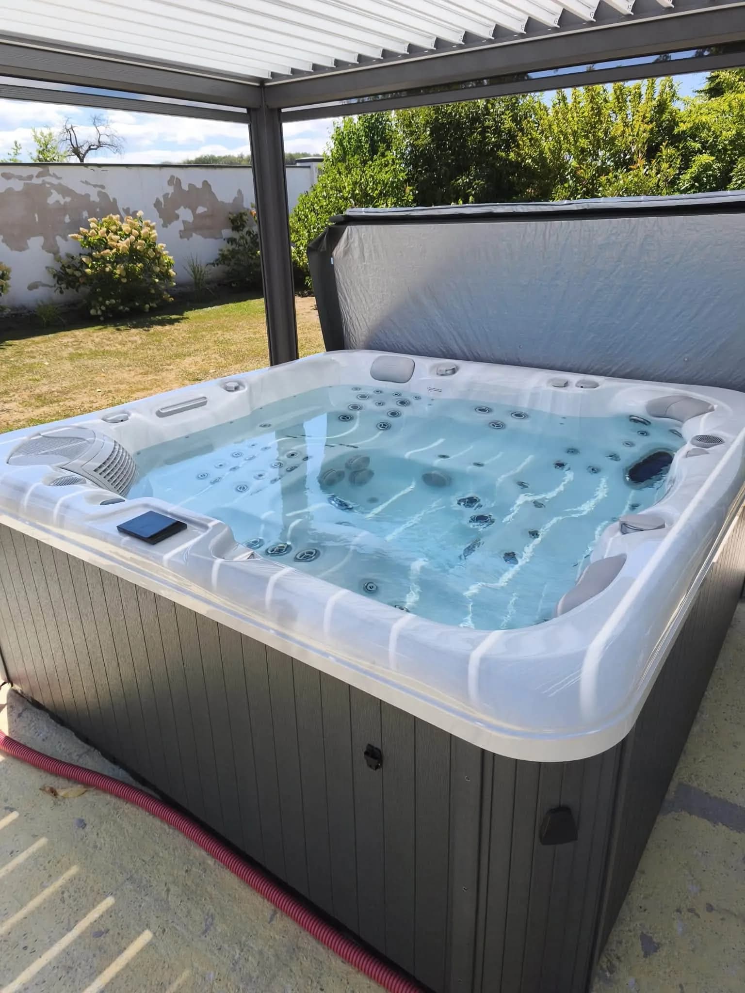 Spa Poséidon installé à Nitting, autre vue du chantier
