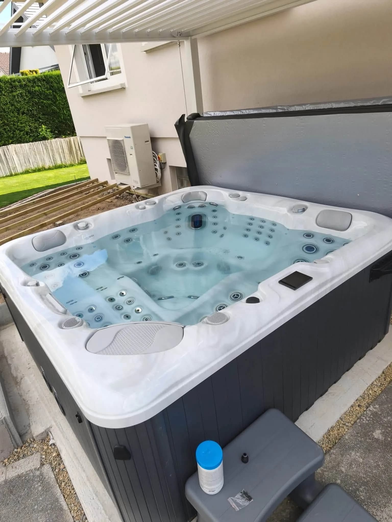 Spa Poséidon installé à Wittelsheim, autre vue du chantier