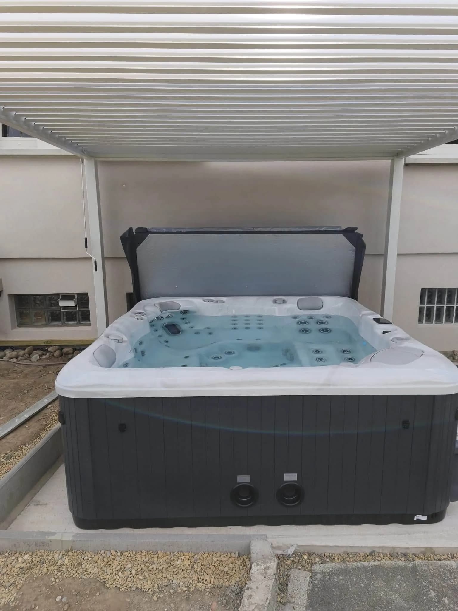 Spa Poséidon installé à Wittelsheim, autre vue du chantier