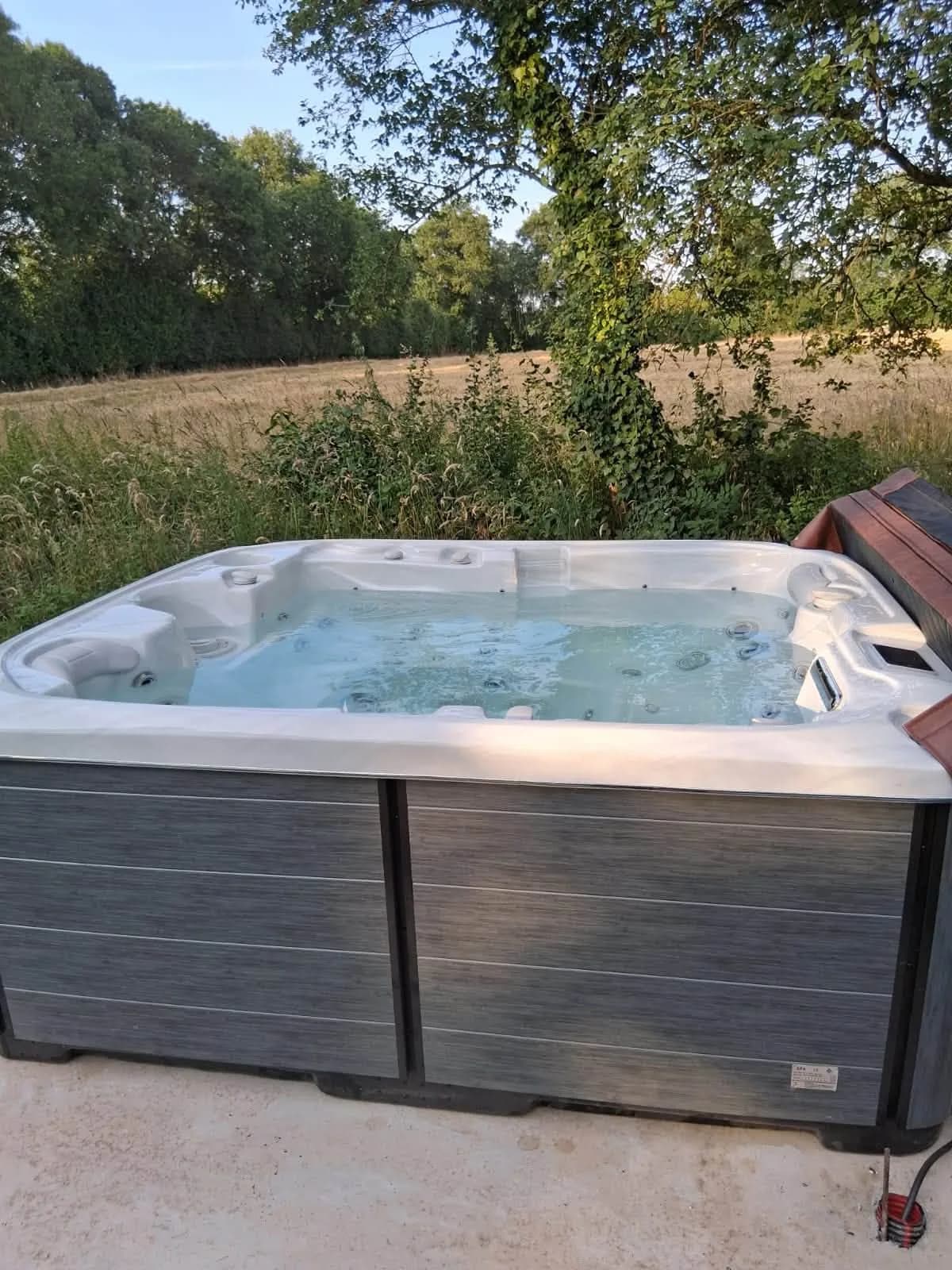 Spa Rodberg installé à Saint-Maurice-de-Gourdan, autre vue du chantier
