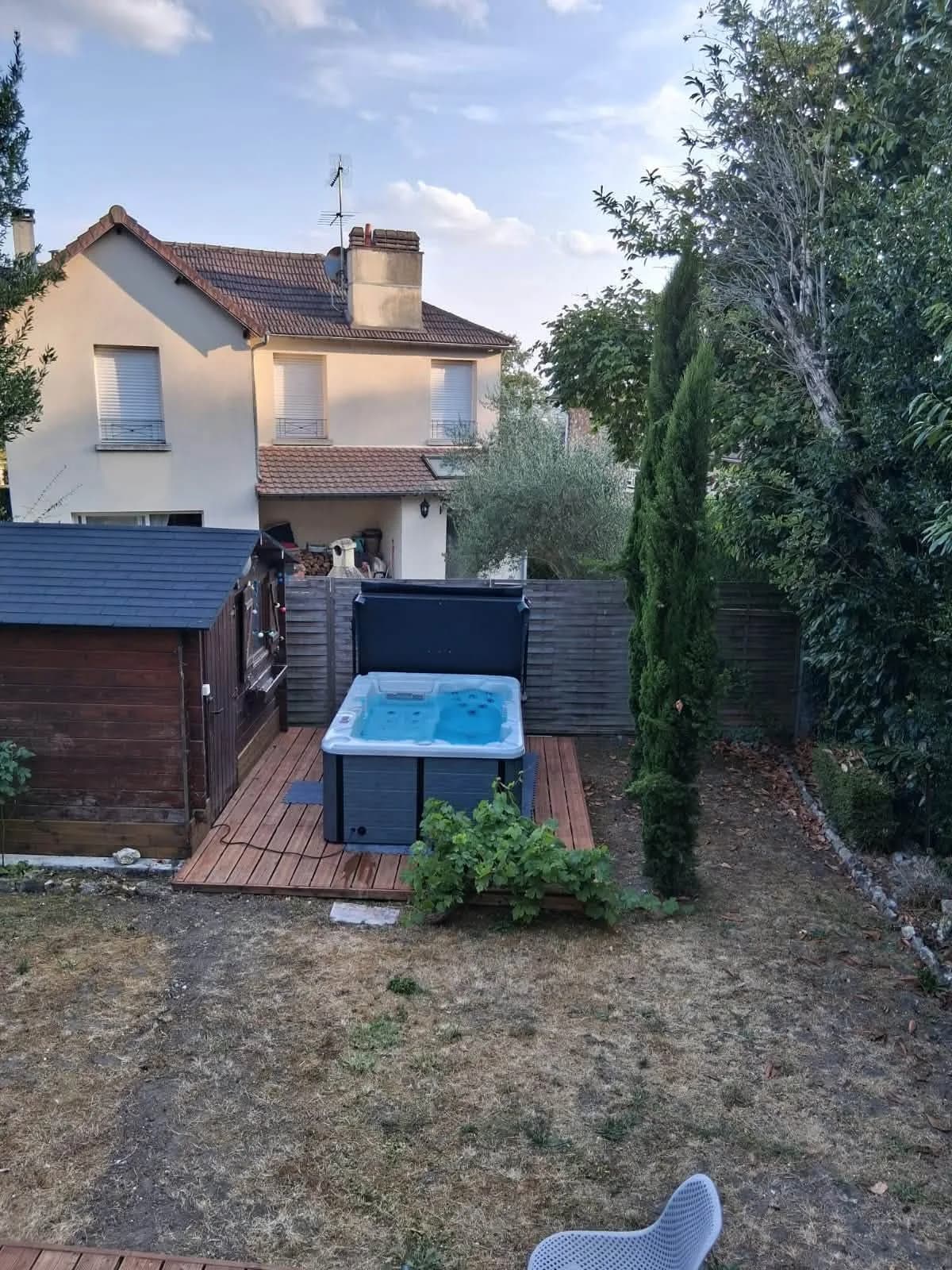 Spa Roma installé à Soisy-sous-Montmorency, autre vue du chantier