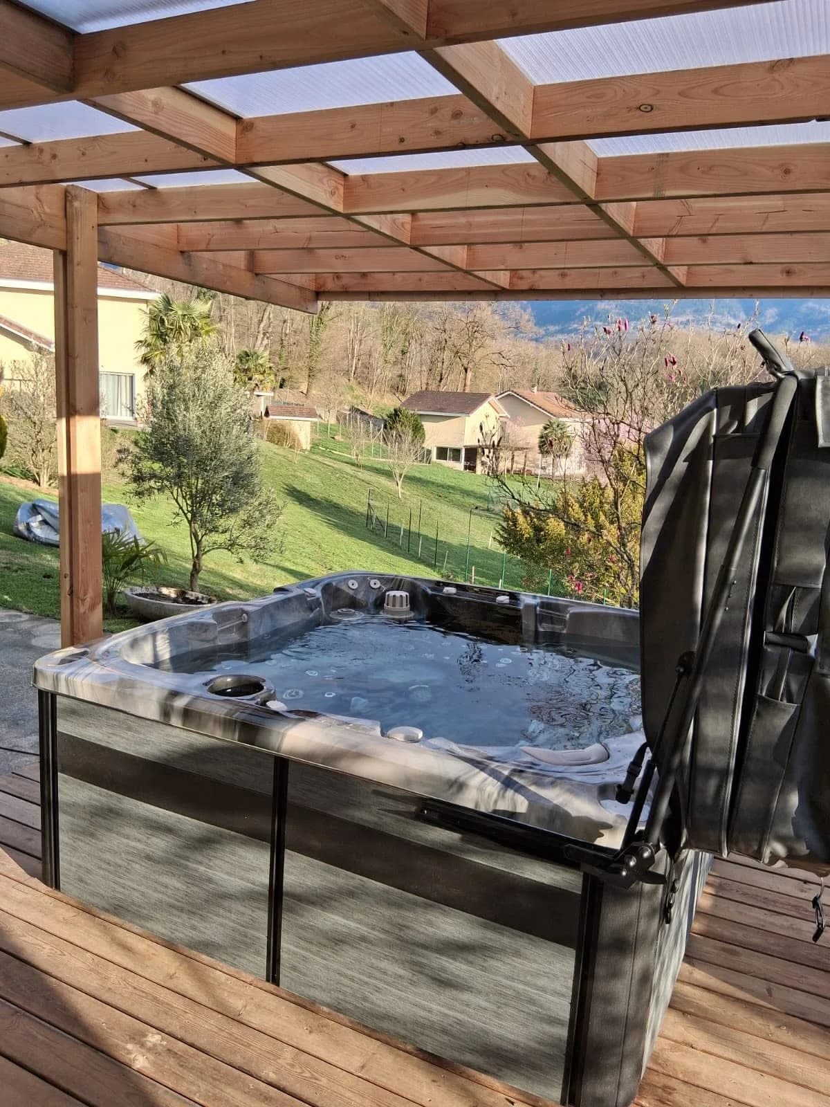 Spa Solveijg installé à Brié-Et-Angonnes