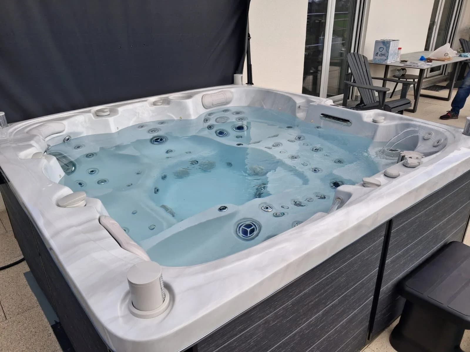 Spa Solveijg installé à Zimmersheim, autre vue du chantier