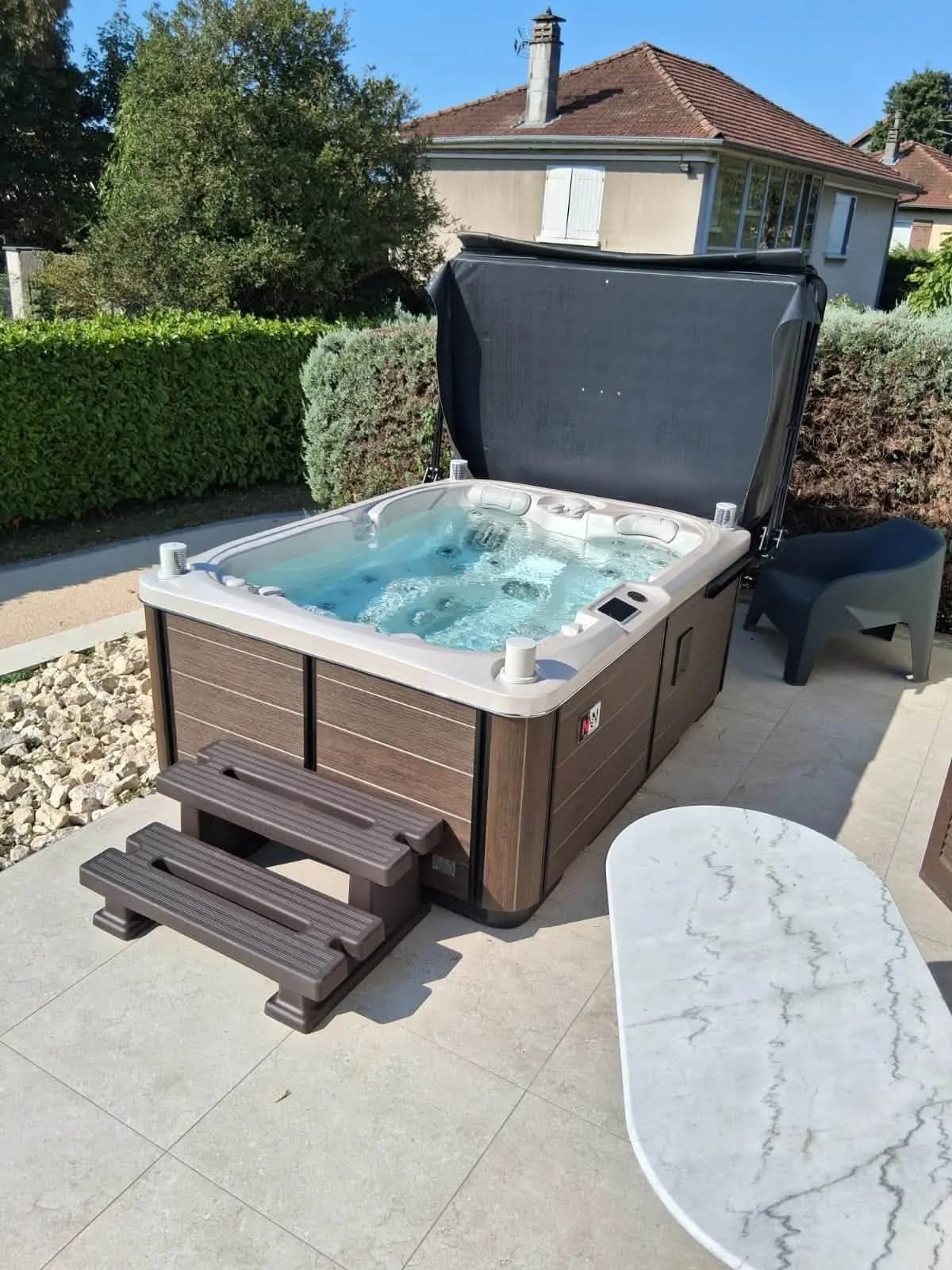 Spa Tonsberg installé à Rives