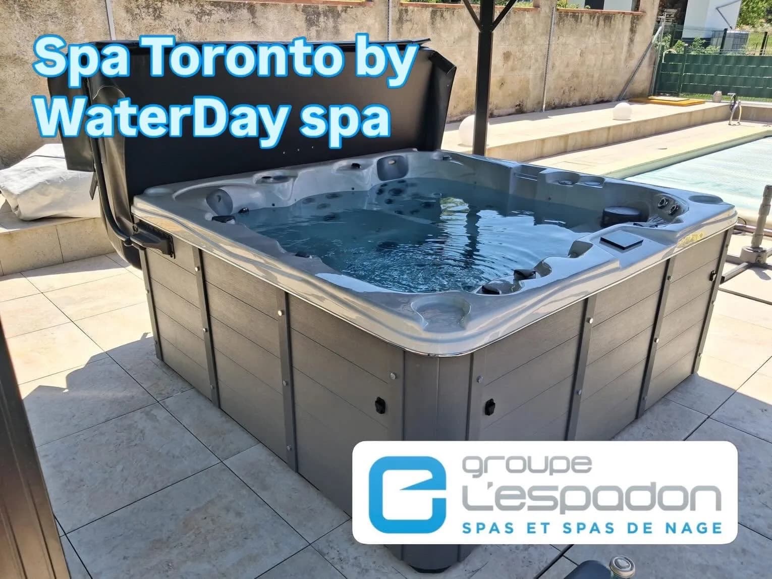 Spa Toronto installé à Russ
