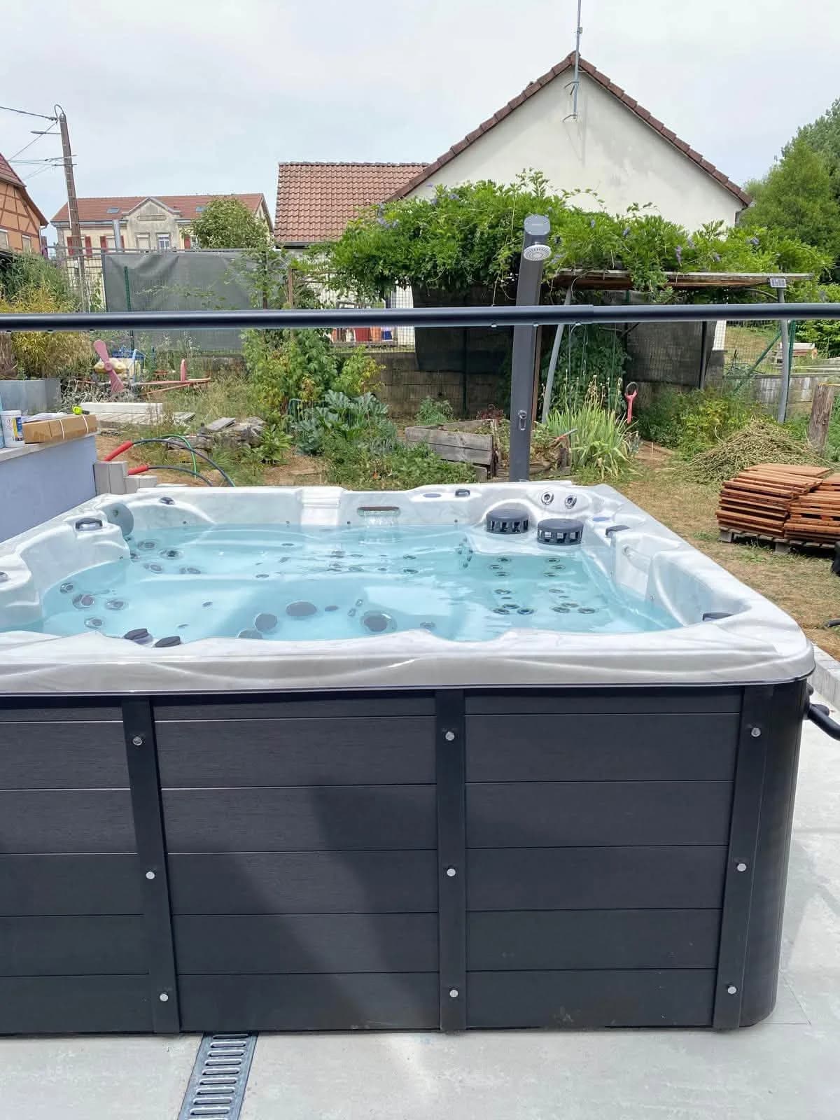 Spa Vancouver installé à Angeot