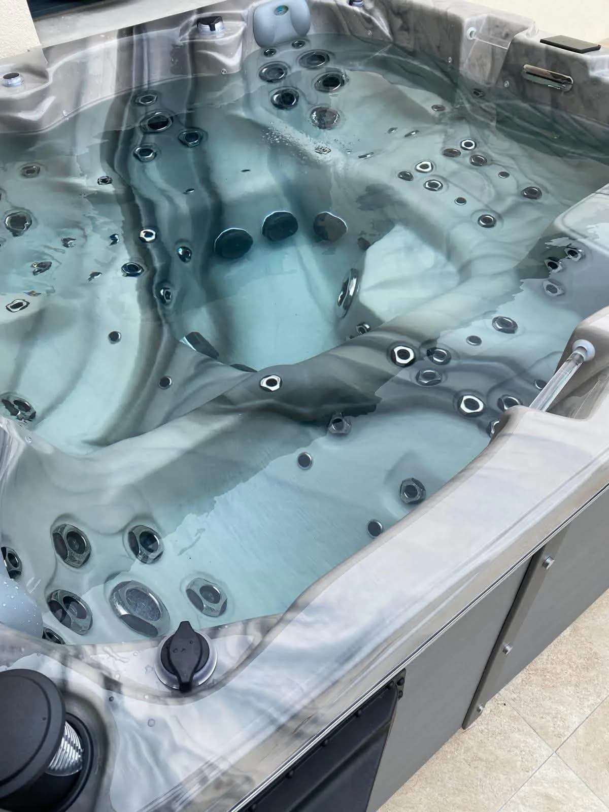 Spa Vancouver installé à Isles-sur-Suippe, autre vue du chantier